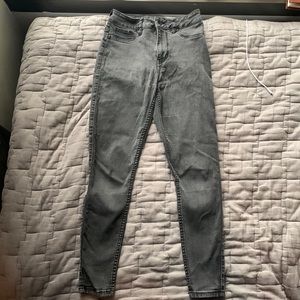 Size 7 black skinny jeans
